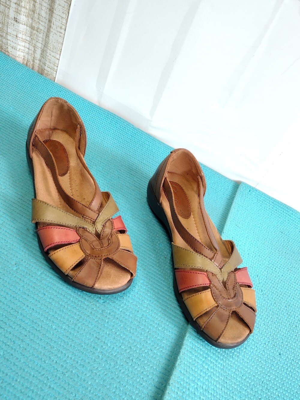 Earth Origins Leather Blossom Brown Multicolor Strappy Peep Toe Sandals - 8